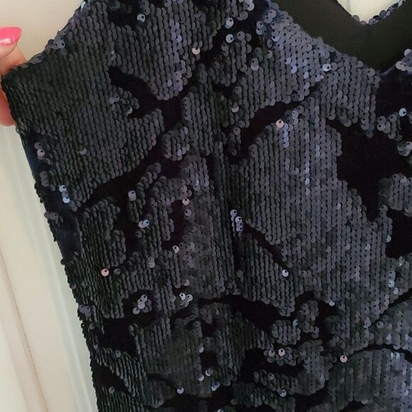 RO + DE Navy Sequined Tank - Picture 6 of 11